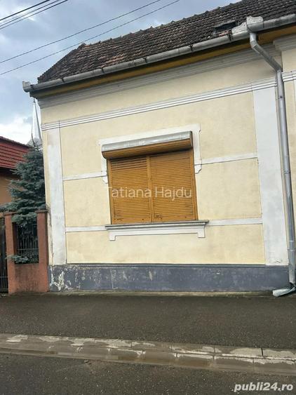 Casa de vanzare in zona centrala