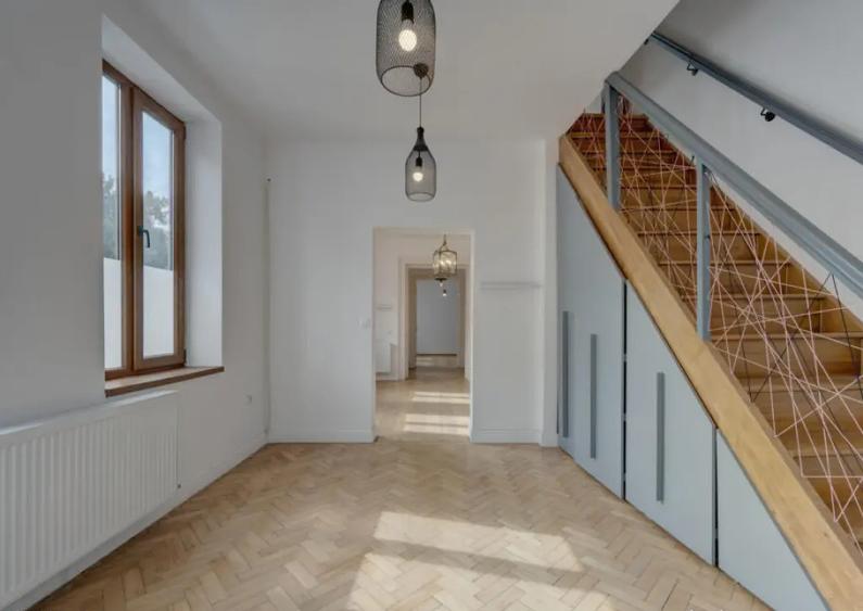 In Cartierul Evreiesc, casa 3 camere pivnita si mansarda - 7