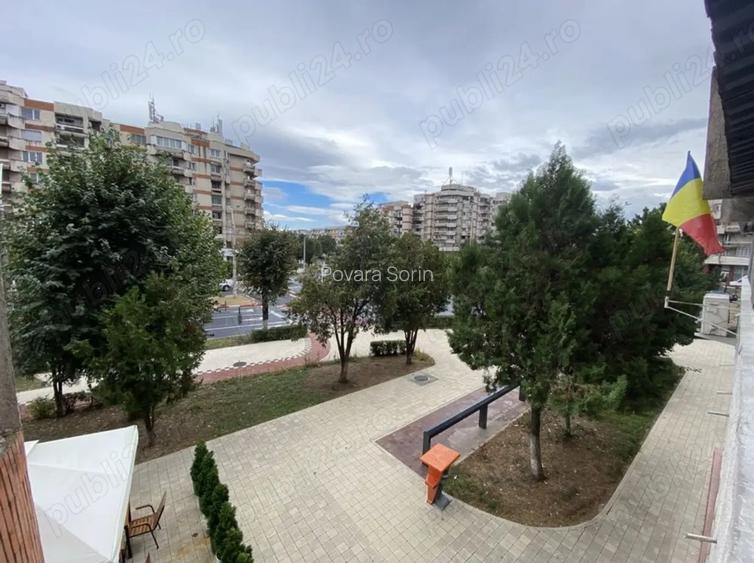 De vanzare apartament, etajul 1, spa?ios ?i luminos cu 2 balcoane De vanzare apartament, etajul 1, spa?ios ?i luminos cu 2 balcoane