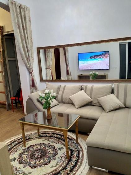 Apartament 3 camere zona Peninsulara - 1