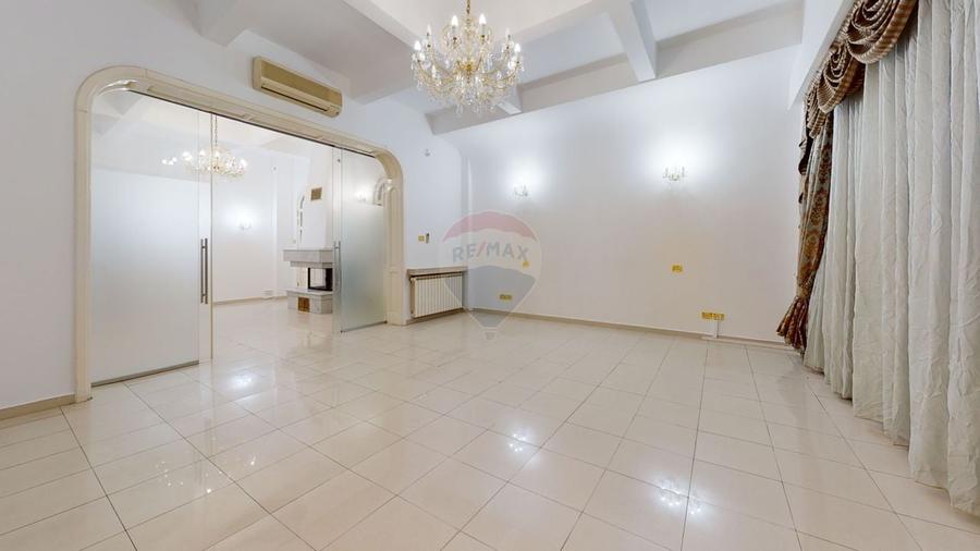 Spatiu deosebit | Destinatie mixta | Locuri parcare | 13 Septembrie - 10