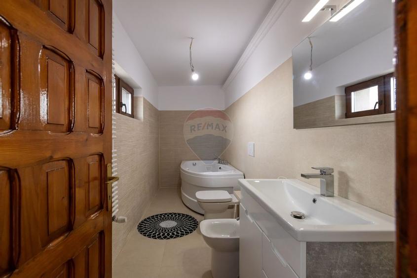 Casă/Vilă cu 6 camere de vânzare în Măgura - 16