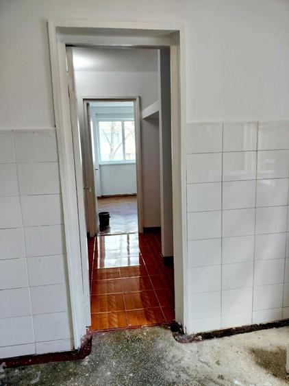 Apartament doua camere de vanzare in Petrosani - 1