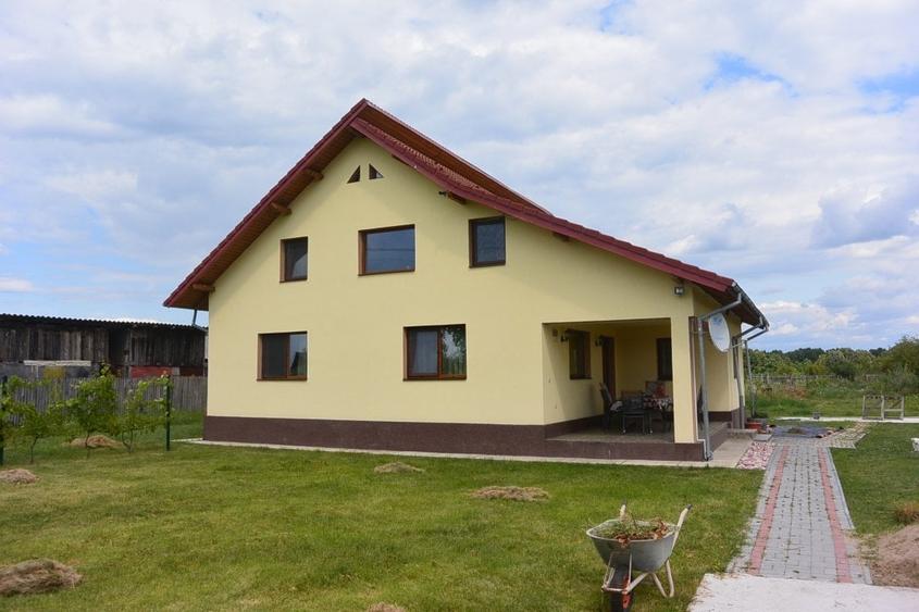 Casa P+E, la 15 km de Poiana Lacului, finisata, mobilata,  teren 7500mp, - 19