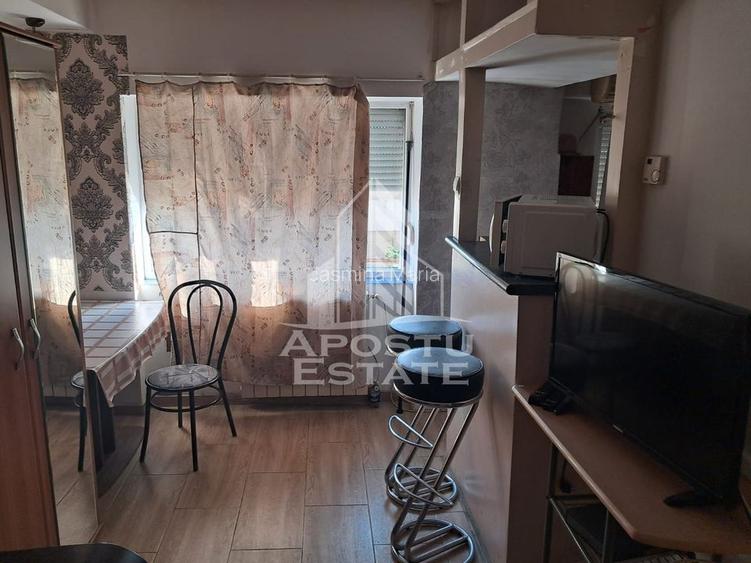 Garsoniera in zona Buziasului de 22 mp, centrala termica si ac