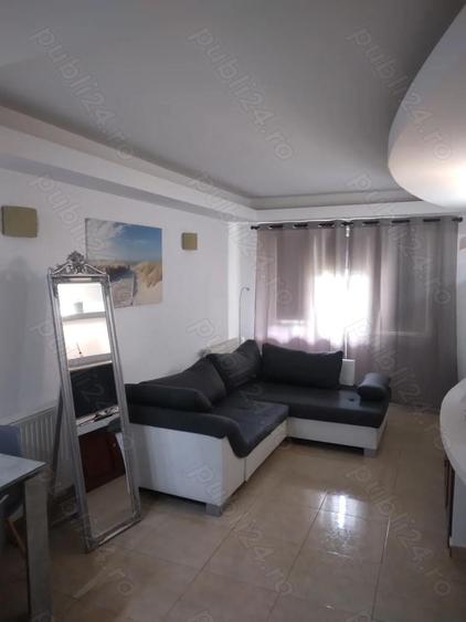 Inchiriez apartament zona 9 mai - 5