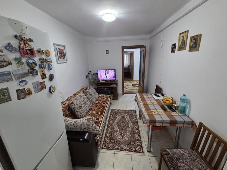 Apartament 3 camere str Victoriei etajul 1 - 5