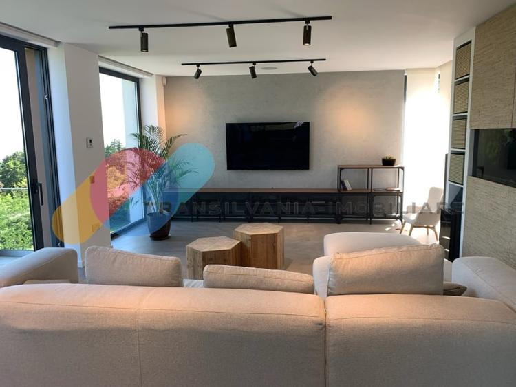 Casa 4 camere, 200mp, smart + panorama superba - zona Wonderland - 1