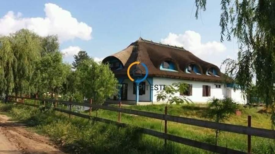 Casa traditionala / Pensiune  P+1, 9 camere, judet Tulcea, localitatea Partizani - 1