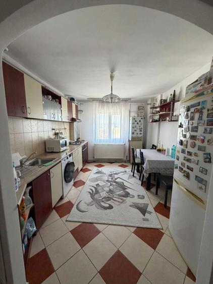 Apartament cu doua camere decomandat , mobilat si utilat - 7