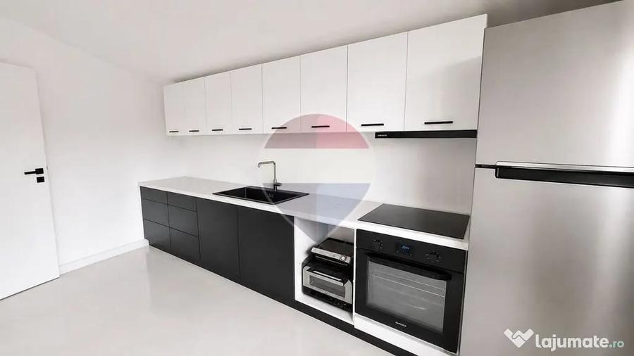 Casă cu 13 camere cu Teren 240 Mp în Cioplea