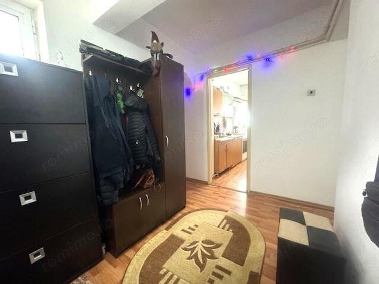 Apartament 3 camere decomandat zona Zahana - 2