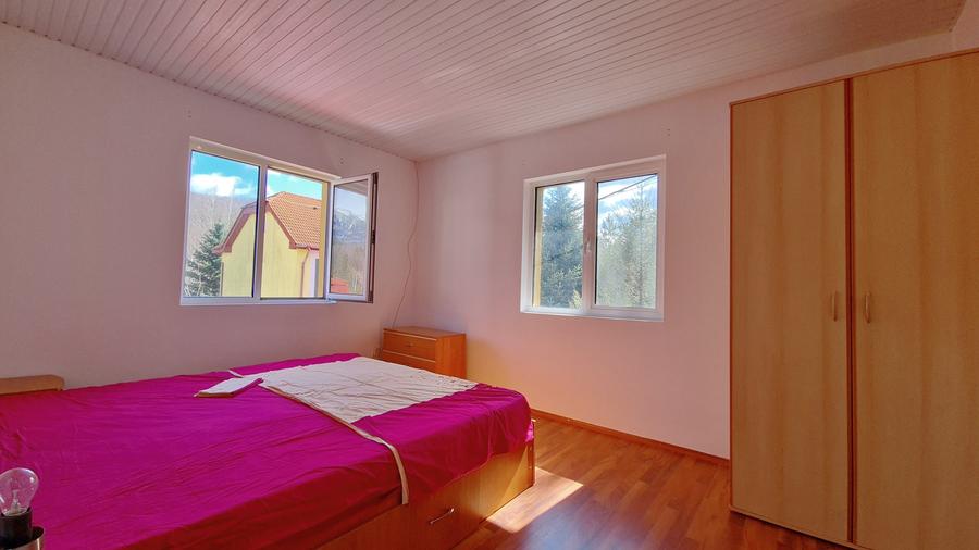 CASA MARE - INTIMA CU PEISAJ -  CHEIA JUD. PRAHOVA - 12