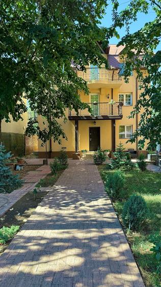 Vila superbă P+2  Brancoveanu - metrou | Singur curte - 1