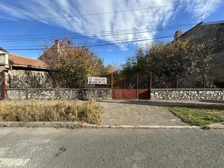 Vand teren ptr.constructie imobil,str.Cuza Voda,100 ml de faleza Muresuluist.720 mp.f.s.18 ml. - 2