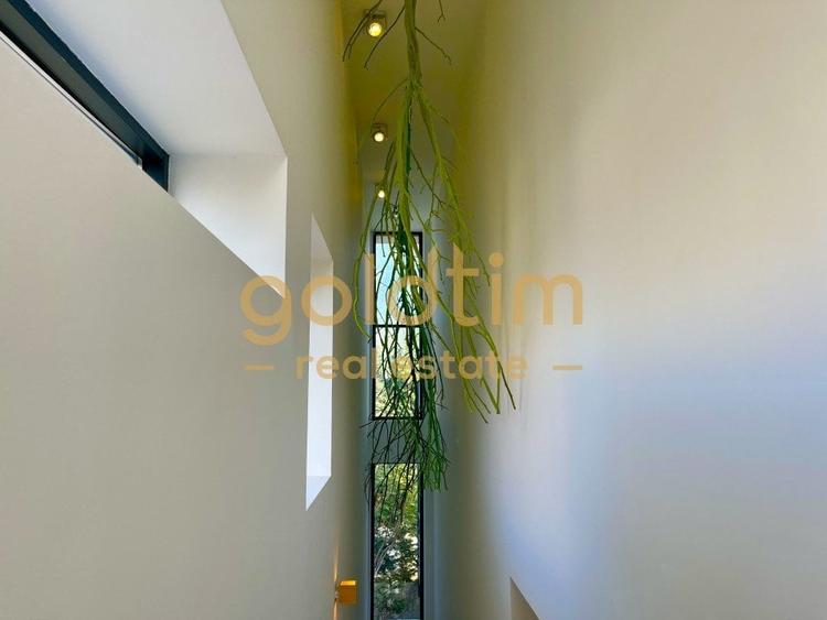 SUPERB/ ESQUISITE DESIGN/ GARDEN/ PARKINGS/ IANCU NICOLAE - 74