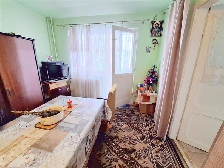 Apartament 3 camere decomandat ona Bazinul de Inot - 4