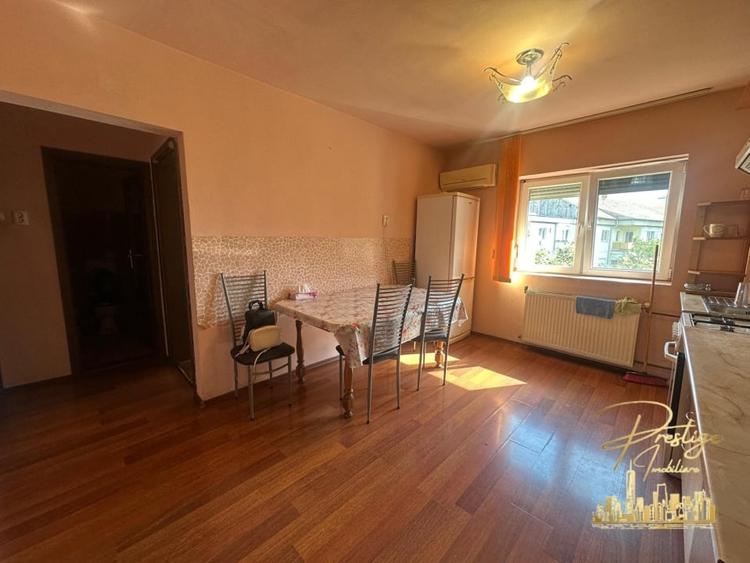 Apartament cu 3 camere de vanzare in zona Lacul Rosu,Rogerius - Oradea - 9