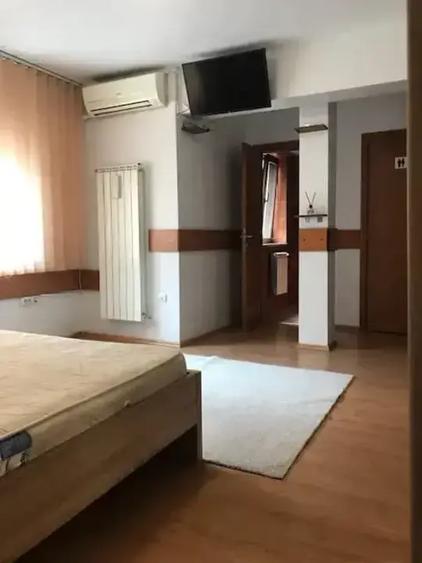 Universitate metrou 4min-Calea Victoriei - 2