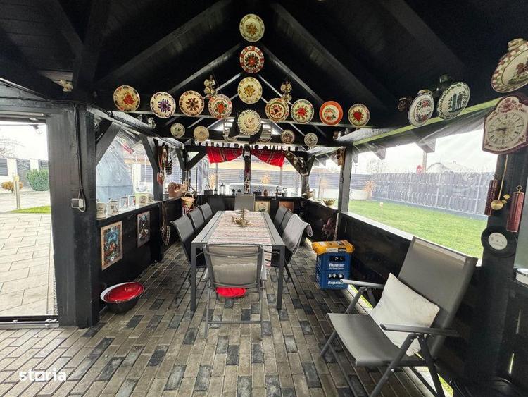 Casa moderna, complet mobilata, cu panouri solare, jacuzzi,aproape de - 1