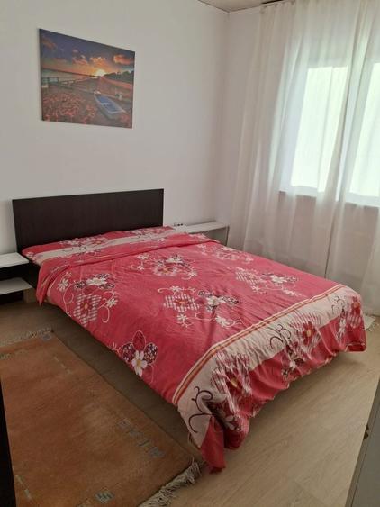 Inchiriez apartament 2 camere - 4