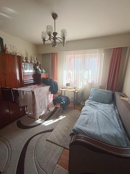 Apartament 4 camere, de vânzare. Mănăștur, strada Tășnad, etj.2/4 - 5