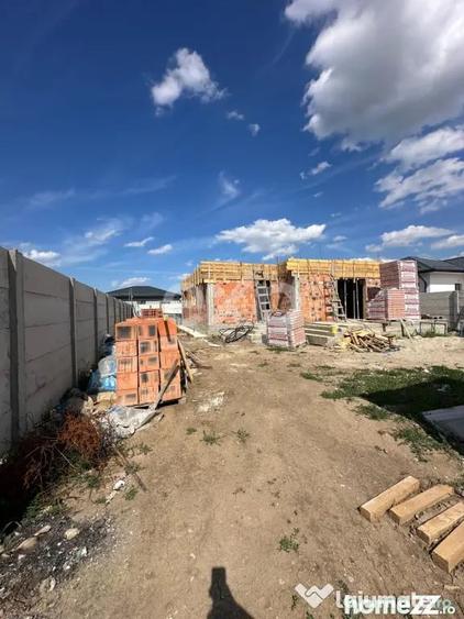 Casă cu 4 camere cu Teren 336 Mp în Clinceni