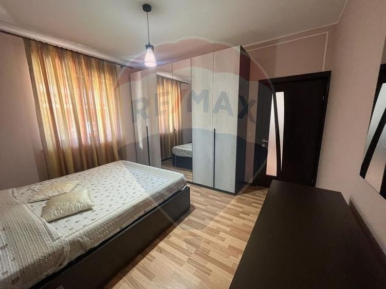 Casă / Vilă de vânzare str Dobrogeanu Gherea Radauti - 6