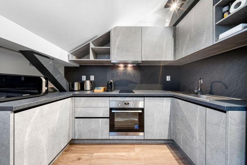 Casa de vanzare cu pozitionare strategica - strada Republicii - 3