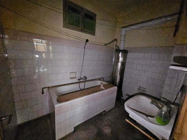 Casa de vanzare pe strada Decebal, Caransebes. 75.000euro - 4