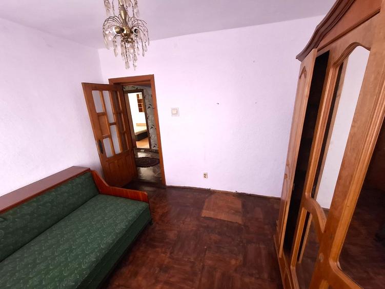 Apartament 3 camere  zona Sud - 2