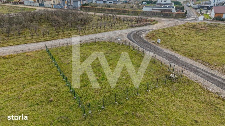 Teren de vanzare cu autorizatie de construire, 753mp, la baza Dealului - 2