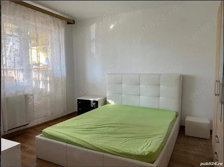 Inchiriez jumatate apartament 3 camere - 5