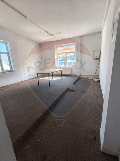 Spatiu comercial de inchiriat - 8