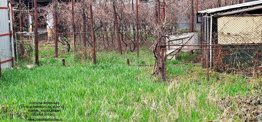 Teren intravilan Piatra Neamt, zona  Centrul Scolar "Alexandru Rosca"