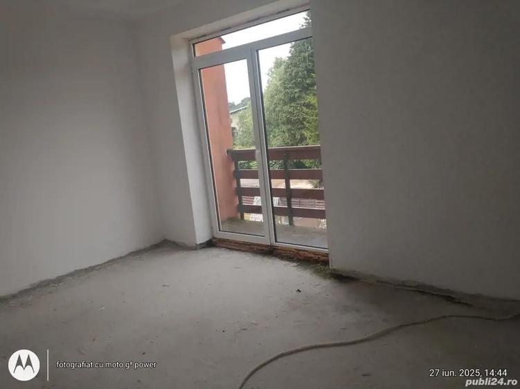 In oras,casa in triplex cu 2 garaje - 8