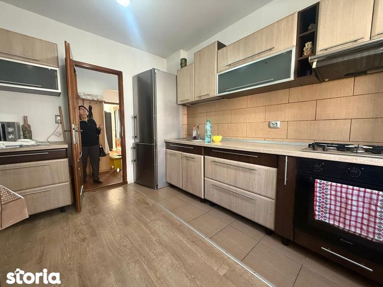 Apartament cu 3 camere decomandat, mobilat în Mărăști
