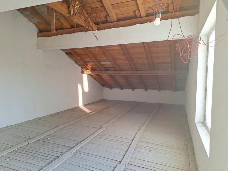 Resedinta deosebita,constr 2012,parc Carol 10min,7 camere,7 bai,2 locuri parcare - 18