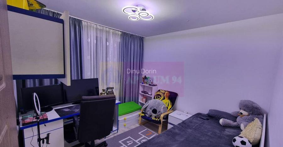 Apartament 3 camere 3/4 -Piata Resita