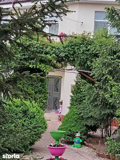 Casă cu 5 camere cu Teren 365 Mp în Zona Industrială