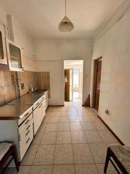 Proprietate 2 corpuri situata in zona Tomis I - 9