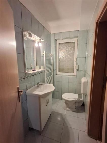 Apartament 3 camere decomandat 2 bai parcare zona Selimbar - 6