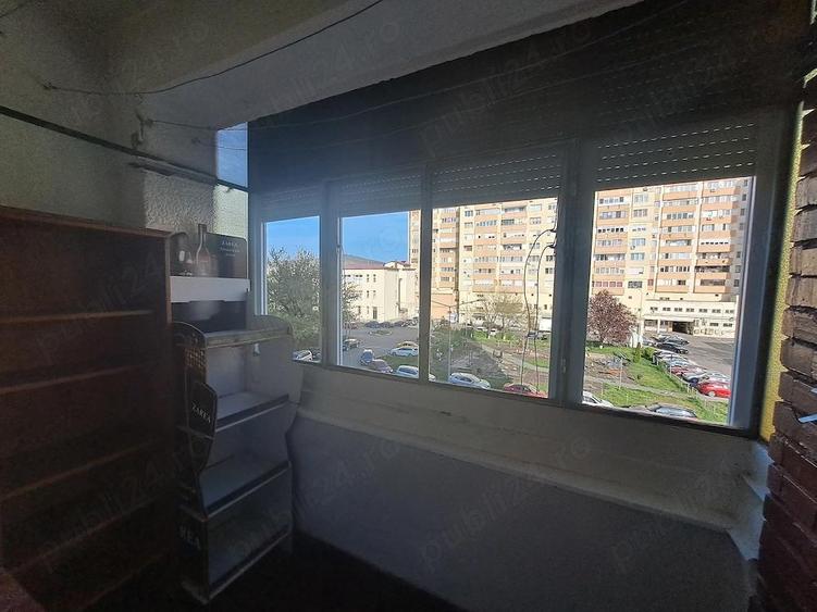 Garsoniera de inchiriat in oras Hunedoara, zona centrala , mobilata, utilata, 160 euro luna - 2