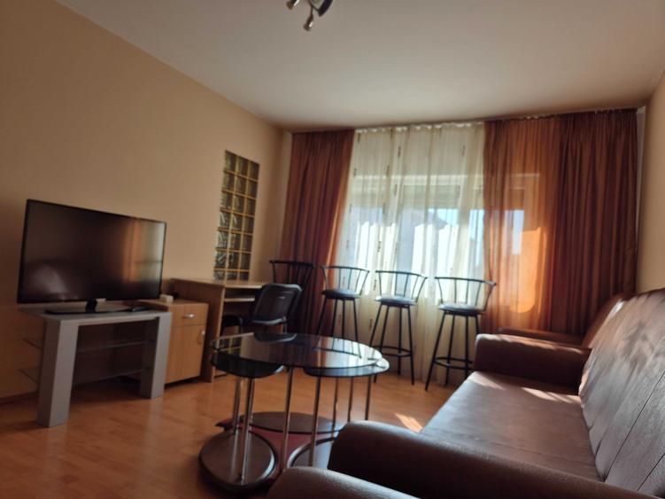 Apartament cu 2 camere decomandat în Podgoria