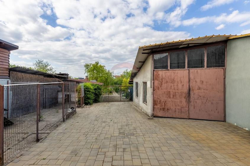 Casă individuală cu 5 camere cu Piscina în Aradul Nou