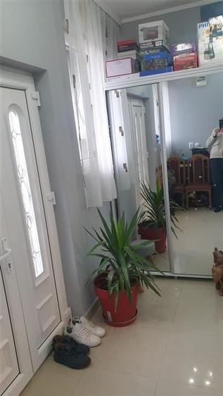 Casă individuală cu 4 camere cu Canalizare în Brăilița