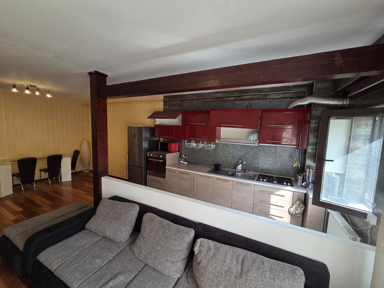 Apartament cu 2 camere semidecomandat în Văcăresti
