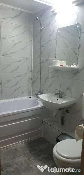 Apartament cu 3 camere decomandat în Dristor