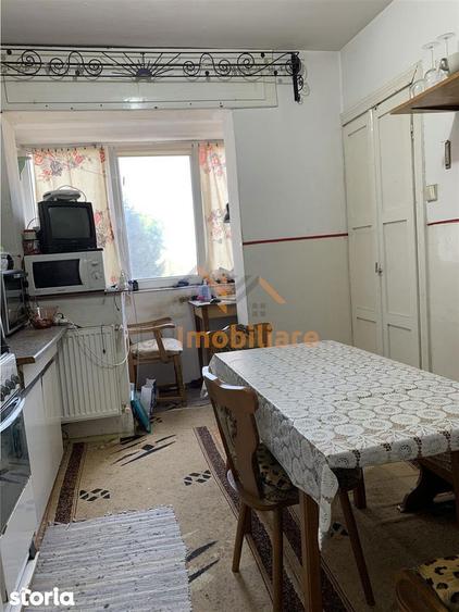 Apartament cu 2 camere decomandat în Iosia