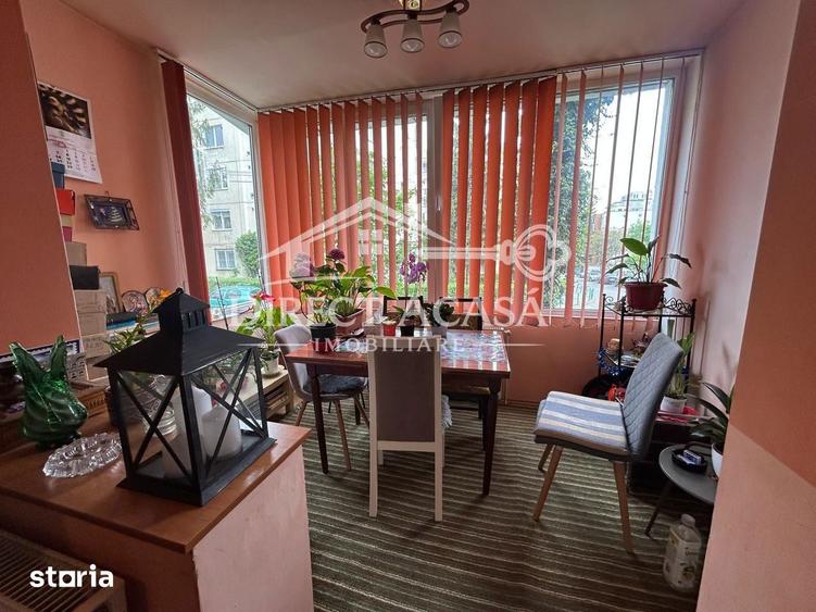 Apartament cu 3 camere în Tudor Vladimirescu
